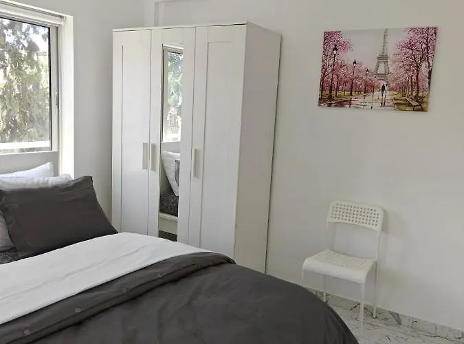 アパート Amalia Residences ニコシア