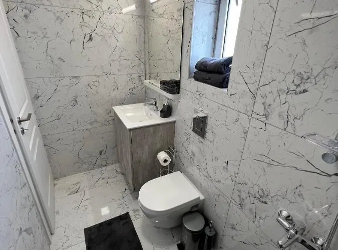 Amalia Residences * ニコシア