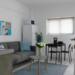Amalia Residences 아파트